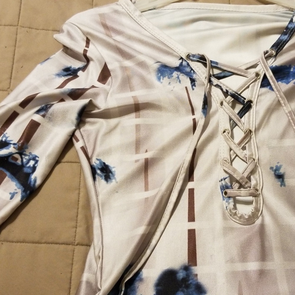 Women's lace up dress - Picture 2 of 3